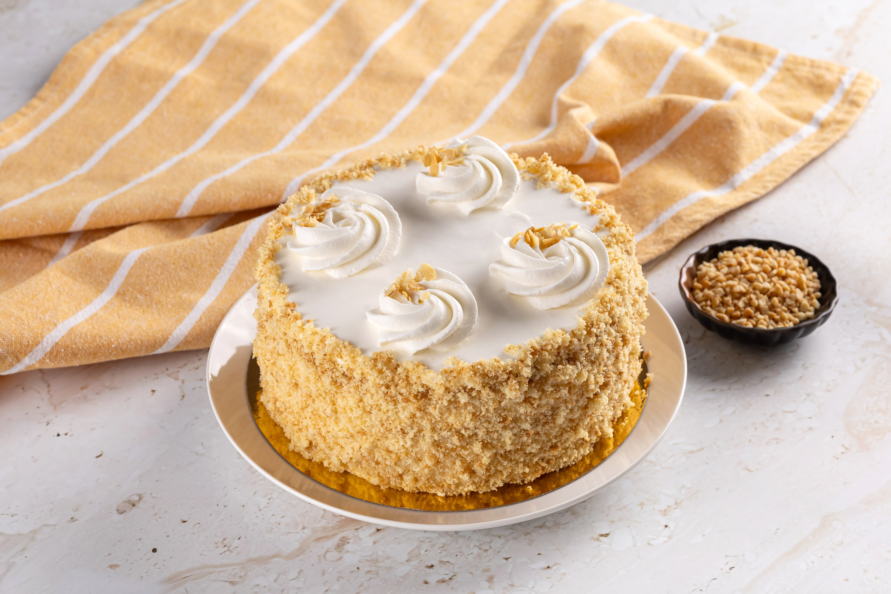 Морковный торт с грецким орехом